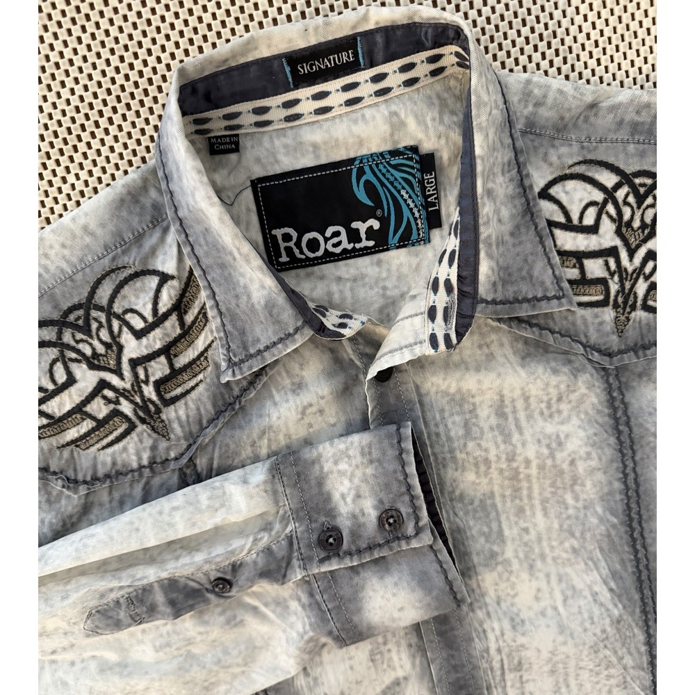 Roar The Buckle Mens Signature Embroidered Acid Wash LS Button Down Shirt Large